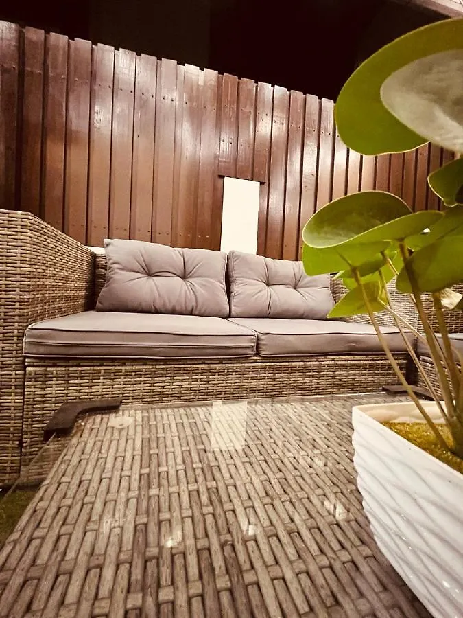 Spacious Private Pool Villa With Ktv + Outdoor Cinema !! - Just 5 Mins From Beach. Batu Ferringhi