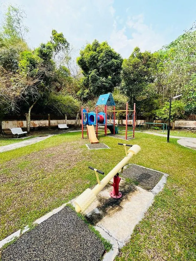 Spacious Private Pool Villa With Ktv + Outdoor Cinema !! - Just 5 Mins From Beach. Batu Ferringhi 0*,  Malaysia