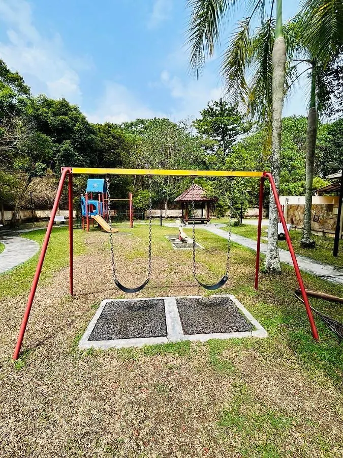 Spacious Private Pool Villa With Ktv + Outdoor Cinema !! - Just 5 Mins From Beach. Batu Ferringhi 0*,  Malaysia