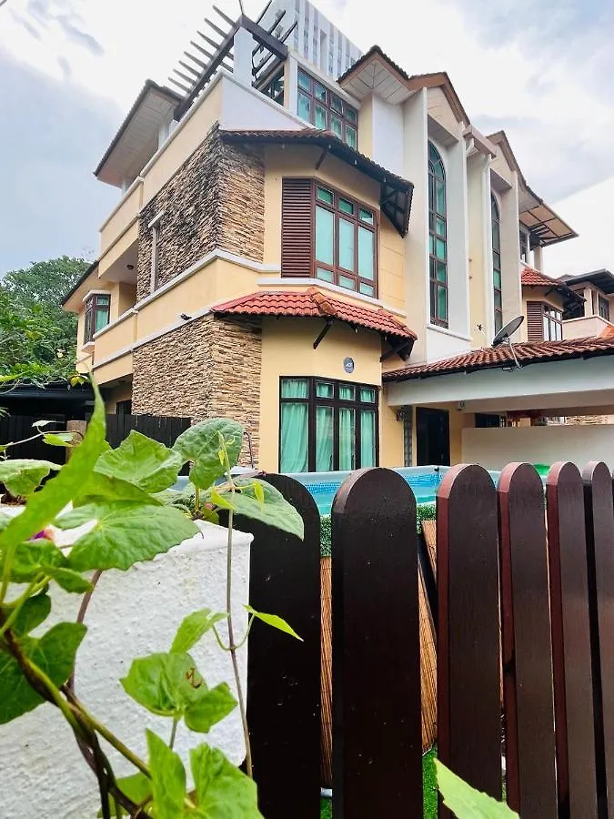 Spacious Private Pool Villa With Ktv + Outdoor Cinema !! - Just 5 Mins From Beach. Batu Ferringhi 0*,  Malaysia